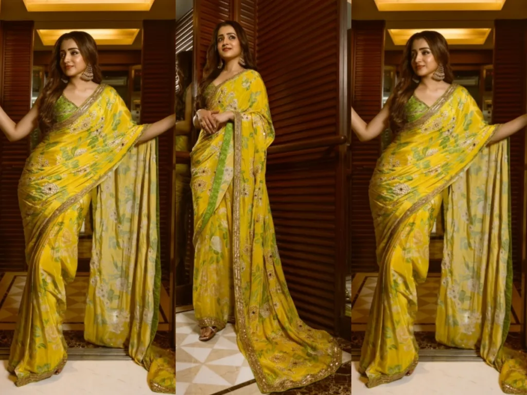 Trisha Yellow Saree Photos