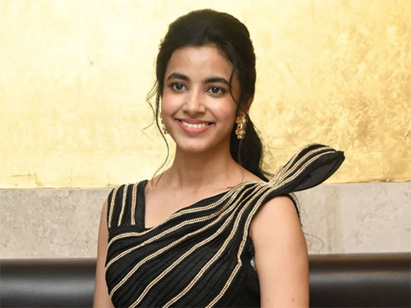 shivani nagaram